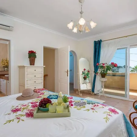 Hermosa De Vacaciones Con Piscina Сasa de vacaciones Calpe