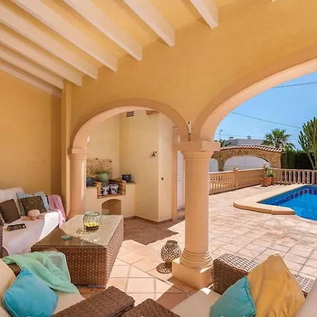 Hermosa De Vacaciones Con Piscina